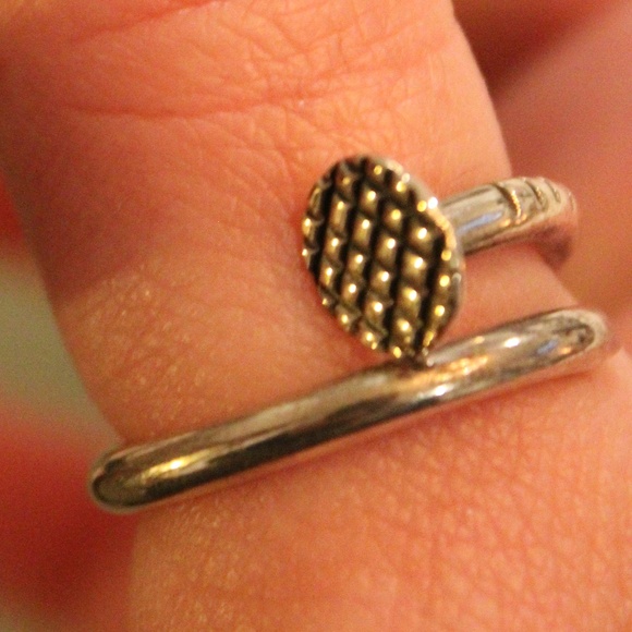 Screw Driver Ring - Picture 2 of 6